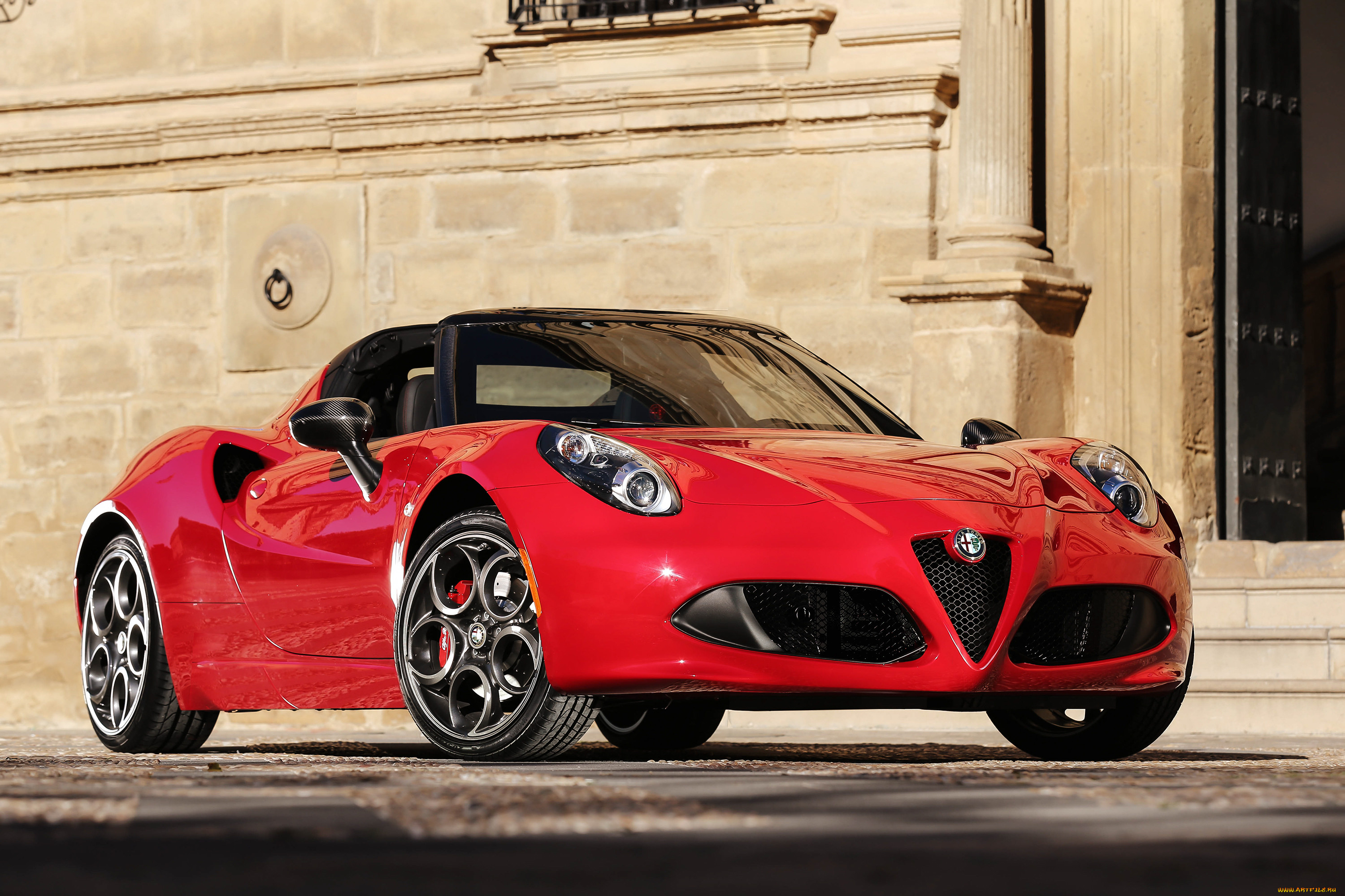 Спайдер машина. Альфа Ромео 4с Спайдер. Alfa Romeo 4c Spider. 2015 Alfa Romeo 4c Spider. Alfa Romeo 4c Red.